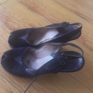 1940s size 4.5 purple pumps